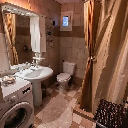 Family & Pet Friendly House Tríkala